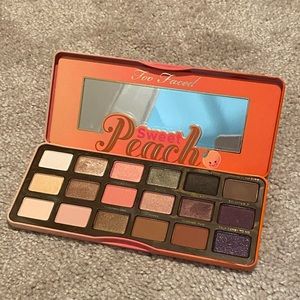Too faced sweet peach palette